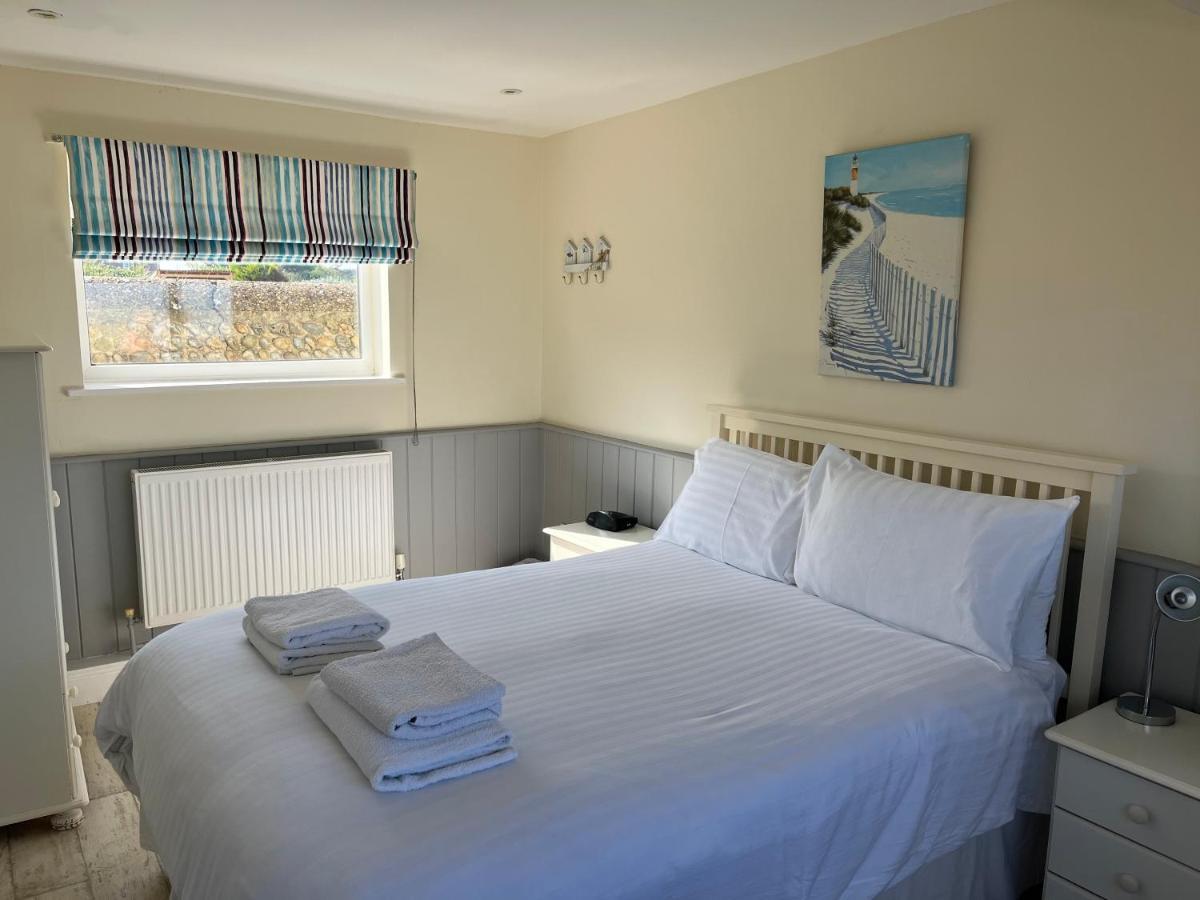 Chalet Poachers Pocket Seaview *