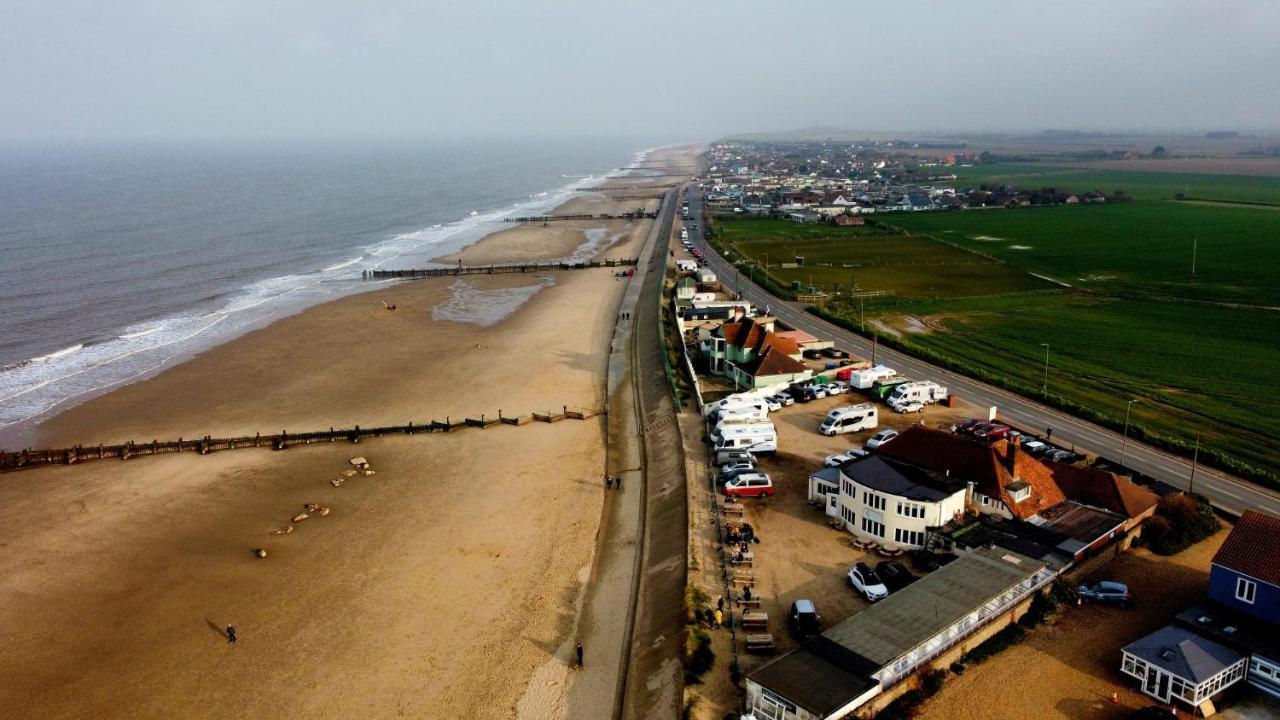 Chalet Poachers Pocket Seaview Bacton (Norfolk)