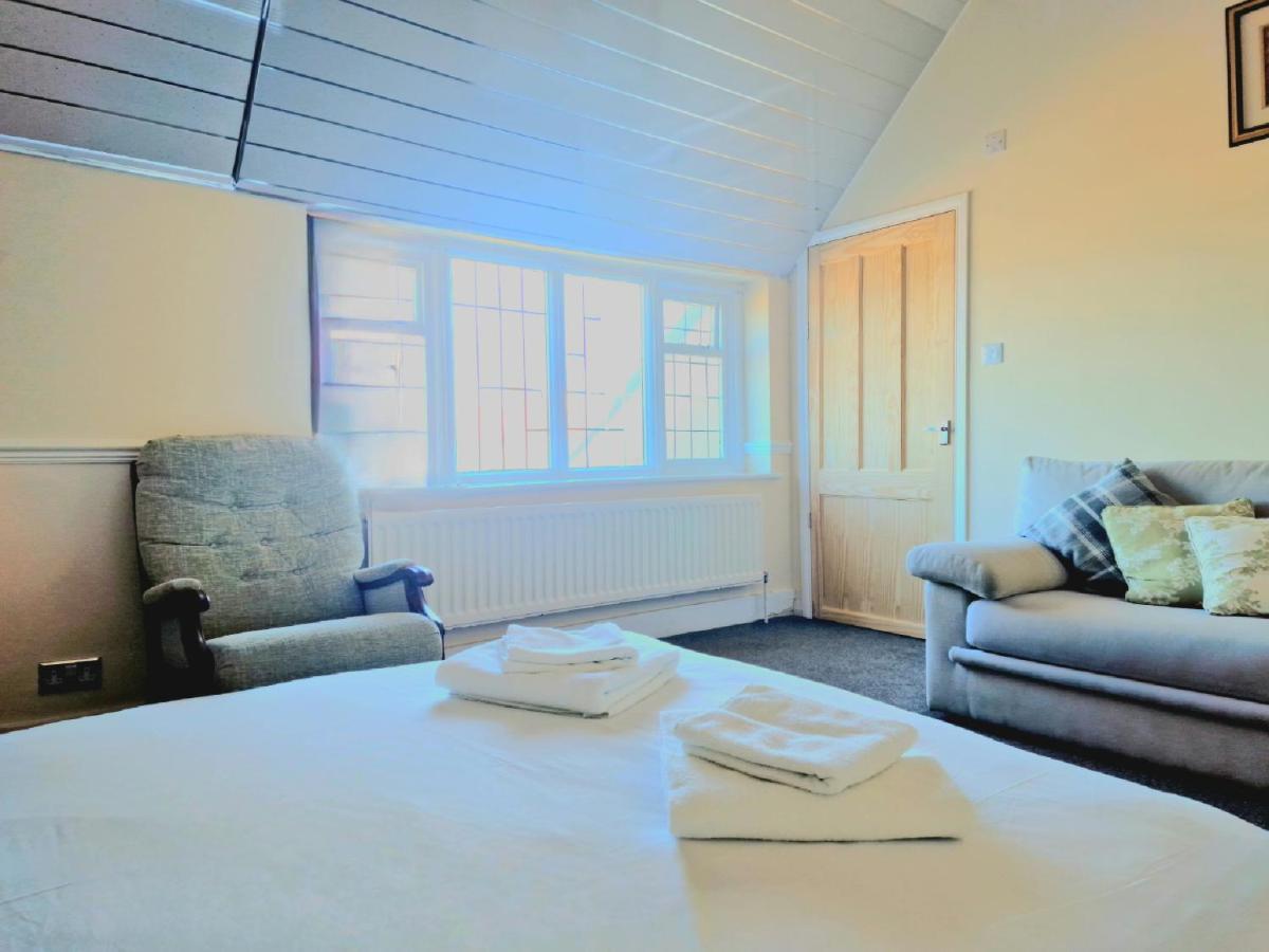 Chalet Poachers Pocket Seaview Bacton (Norfolk)