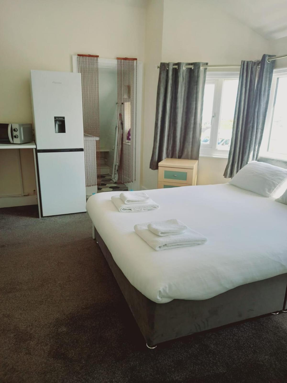 Chalet Poachers Pocket Seaview Bacton (Norfolk)