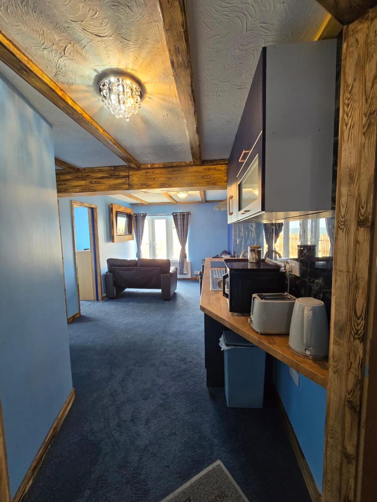 Poachers Pocket Seaview Chalet *
