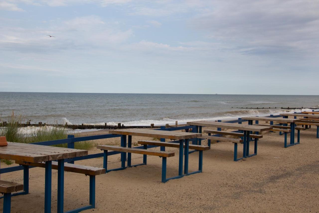 Poachers Pocket Seaview Chalet Bacton (Norfolk)