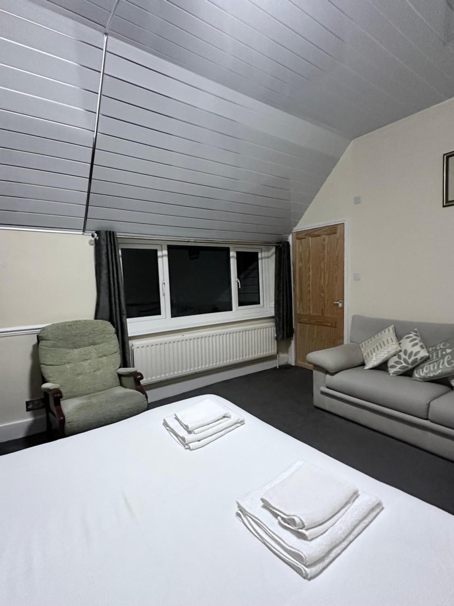 Chalet Poachers Pocket Seaview Bacton (Norfolk)